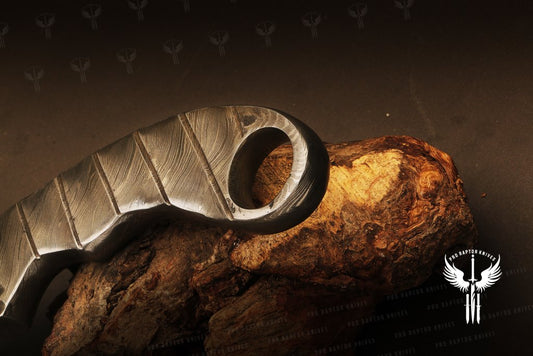 Handmade Damascus Steel Full Tang Karambit Knife Packed in Wooden Box. Pro1707
