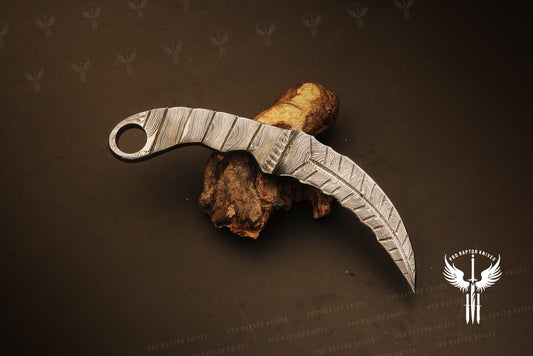 Handmade Damascus Steel Full Tang Karambit Knife Packed in Wooden Box. Pro1707
