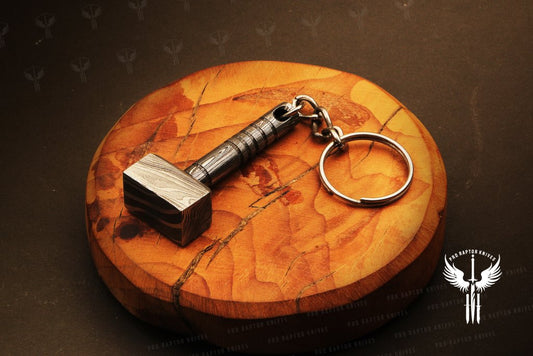 Handmade Damascus steel Thor Shape Hammer Keychain in Wooden Box. Pro1731