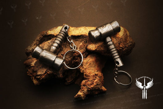 Handmade Damascus steel Gavel shape Hammer Keychain in Wooden Box. Pro1732