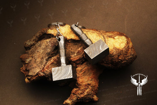 Handmade Damascus steel Thor Hammer Shape Keychain in Wooden Box. Pro1736
