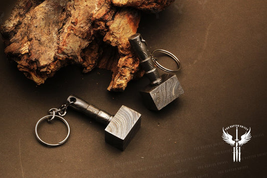 Handmade Damascus steel Thor Hammer Shape Keychain in Wooden Box. Pro1736