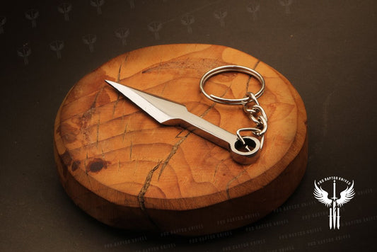Handmade D2 steel Dagger Shaped Keychain in Wooden Box. Pro1737