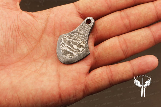 Unisex Damascus steel Pendant with  Ash wood Gift Box. Pro1844