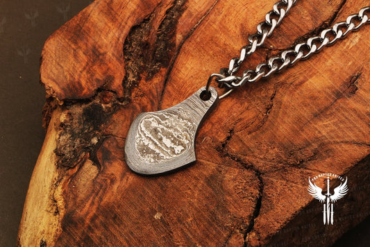 Unisex Damascus steel Pendant with  Ash wood Gift Box. Pro1844