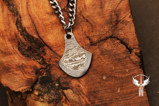 Unisex Damascus steel Pendant with  Ash wood Gift Box. Pro1844