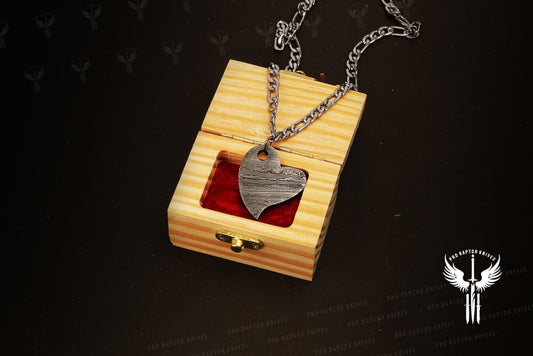 Damascus steel Heart Shape Pendant with Chain Packed in Wooden Box. Pro1845