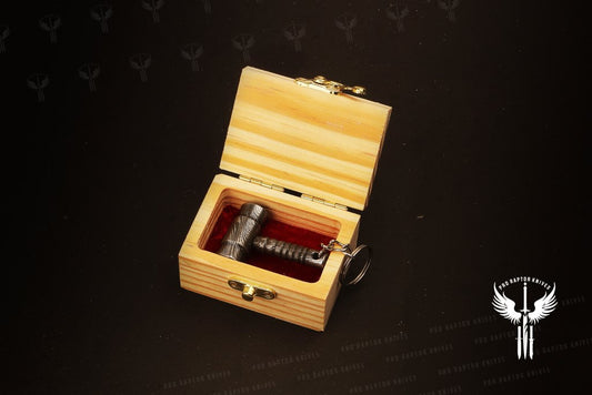 Handmade Damascus steel Gavel shape Hammer Keychain in Wooden Box. Pro1732