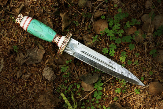 Handmade Damascus steel Dagger Knife with Gemstone Type Handle. Pro1606