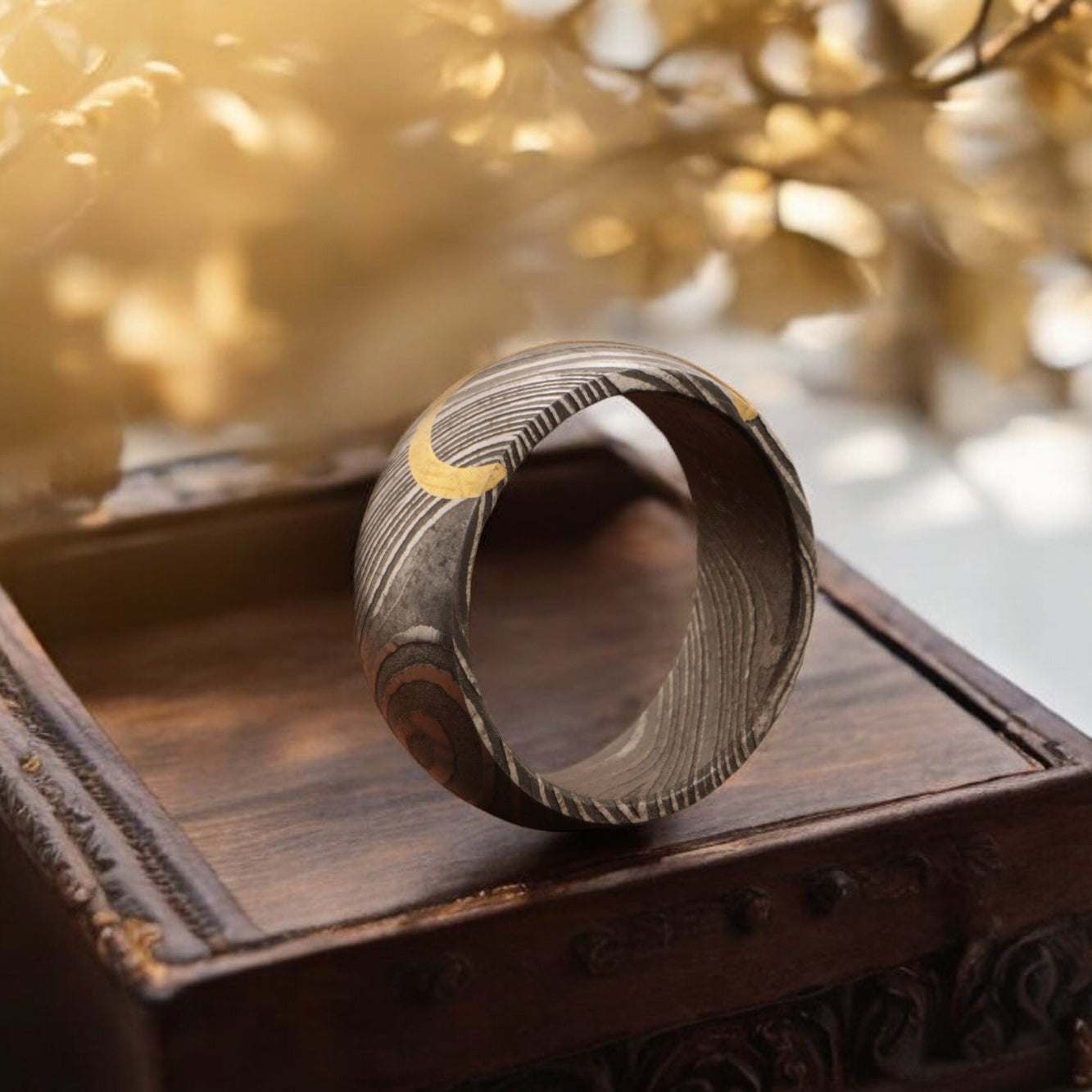 Enthralling Damascus steel Ring with Curved Brass Line Packed in Special Box. Pro7019