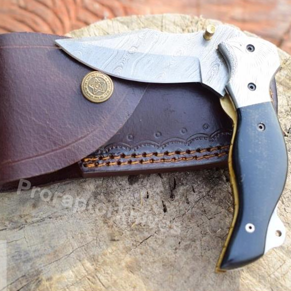 Handmade Damascus Steel Bull Horn Handle Folding Knife. Pro-Vigoroso1456