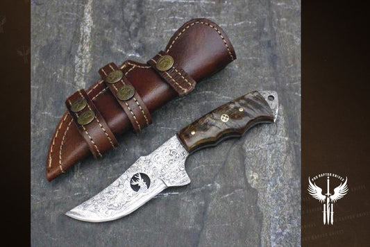 Custom Handmade Damascus Steel Camping Skinner Gear with Lamb Horn Handle. Pro1521