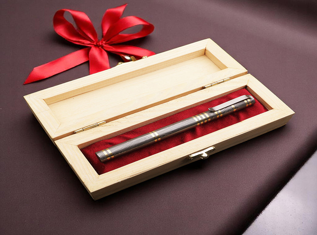 Handmade Damascus Steel & Contrast Brass Rings on Ballpoint Pen Barrel with Pocket Clipper. Free Engraving and USA Shipping. Pro-Regalo7009
