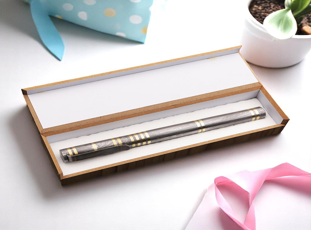 Handmade Damascus Steel & Contrast Brass Rings on Ballpoint Pen Barrel with Pocket Clipper. Free Engraving and USA Shipping. Pro-Regalo7009