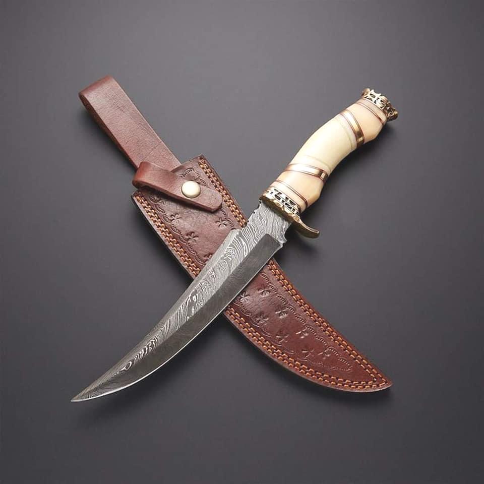 Handmade Damascus steel Camping Skinner Gear with Brass and Camel Bone Handle. Pro-Capolavoro1460