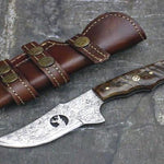 Custom Handmade Damascus Steel Camping Skinner Gear with Lamb Horn Handle. Pro-Tenace1521