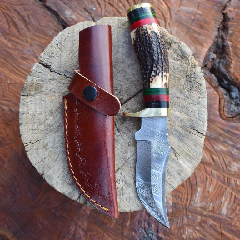 Handmade Damascus steel Stag Handle Camping Gear with Brass Bolster. Pro-Tenace1520