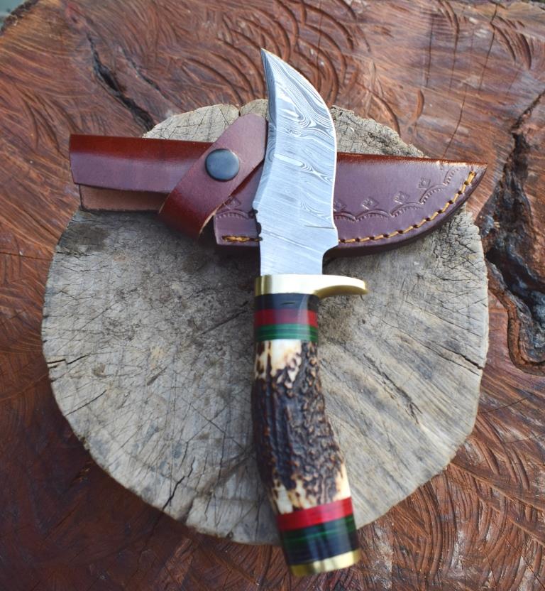 Handmade Damascus steel Stag Handle Camping Gear with Brass Bolster. Pro-Tenace1520