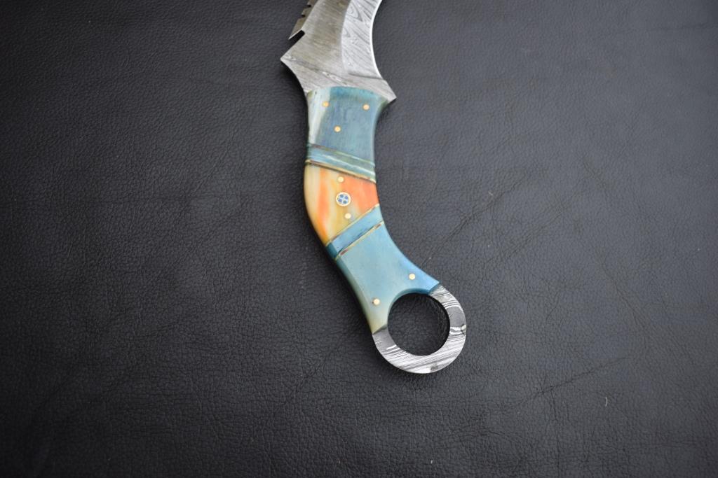 Handmade Damascus steel Karambit Knife with Two Tones Dollar Sheet Handle. Pro-Netto1542