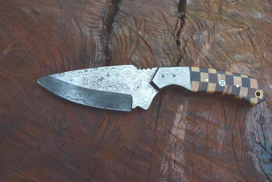 Handmade Damascus Steel Skinner Gear with Olive & Dark Wood Handle. Pro-Tenace1522