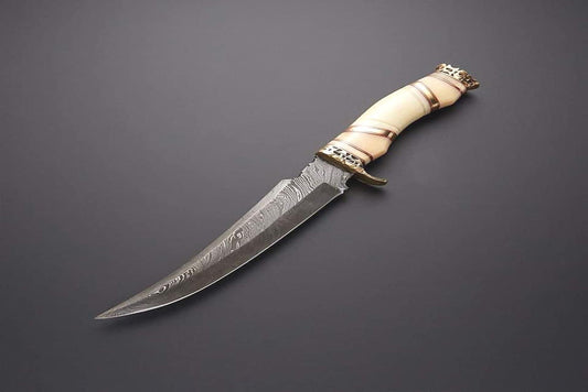 Handmade Damascus steel Hunting Skinner Knife with Brass Guard and Pommel Handle. Pro1460