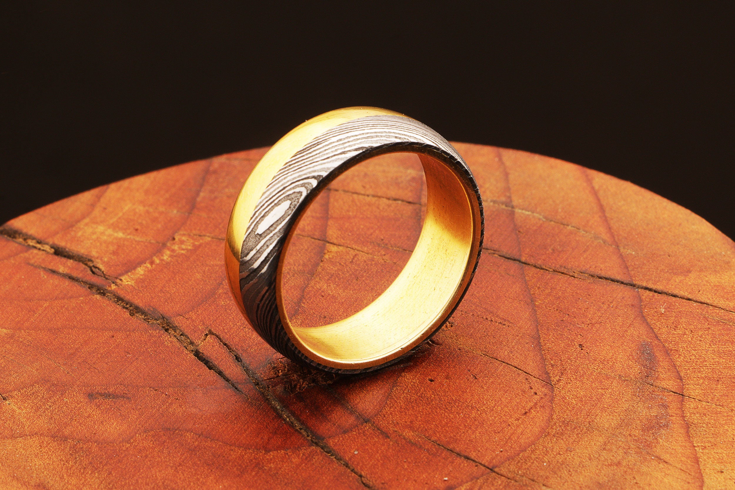 Captivated Handmade Brass and Damascus Steel Edges Ring with Brass Inlay.Pro-Regalo7011