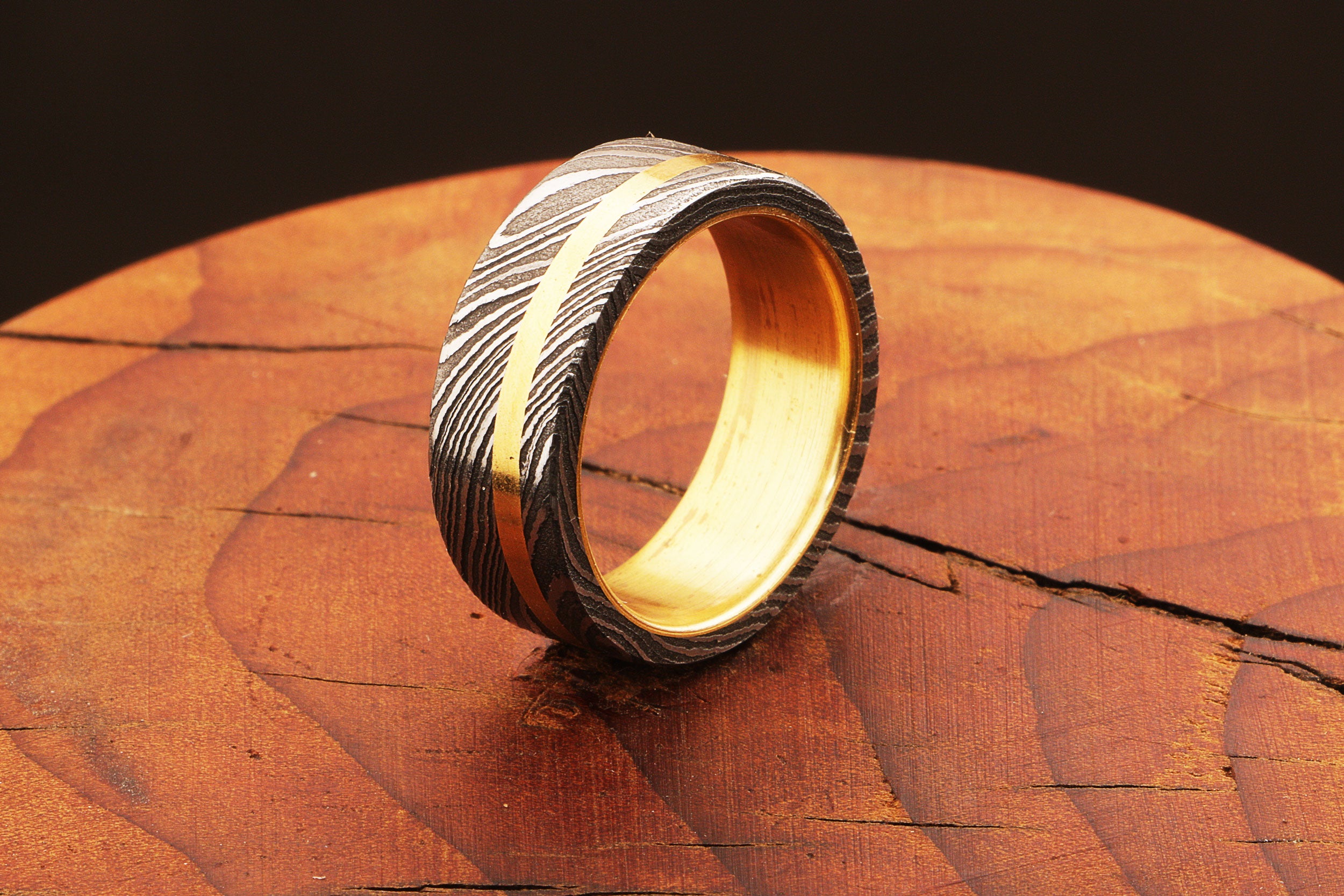 Fascinating Damascus steel Brass Side Edge Line Ring. Packed in Special Box. Pro-Regalo7014