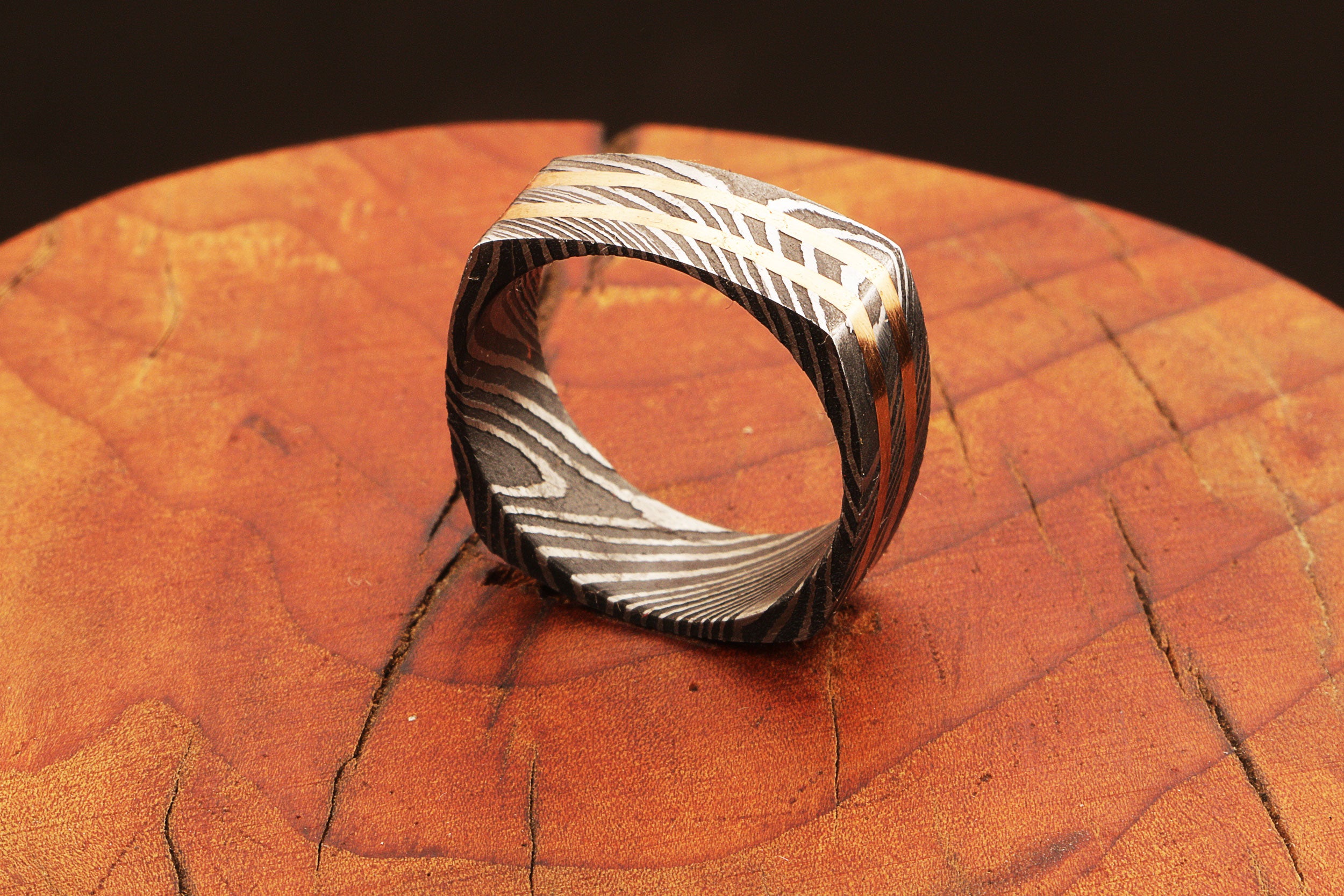 Enthralling Damascus steel Ring with Two Embedded Brass Lines in Unique Style. Pro-Regalo7016