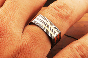 Enthralling Damascus steel Ring with Two Embedded Brass Lines in Unique Style. Pro-Regalo7016