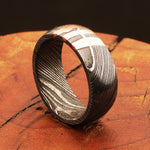 Captivated Damascus Steel Marble Grain Ring with Embedded Brass Cut Lines.Pro-Regalo7018