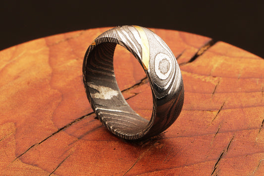 Enthralling Damascus steel Ring with Curved Brass Line Packed in Special Box. Pro7019