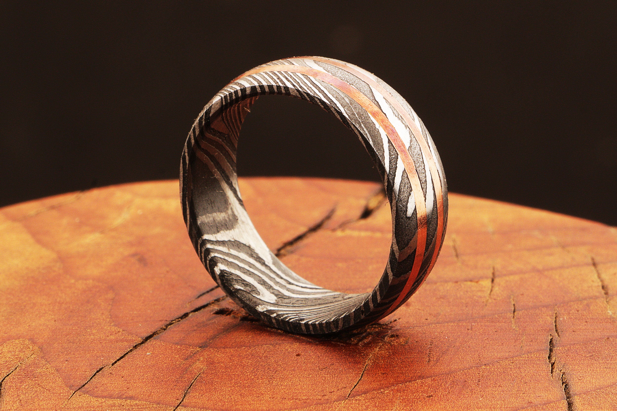 Enthralling Damascus Steel Ring with Embedded Brass Lines Packed in Special Box. Pro-Regalo7020