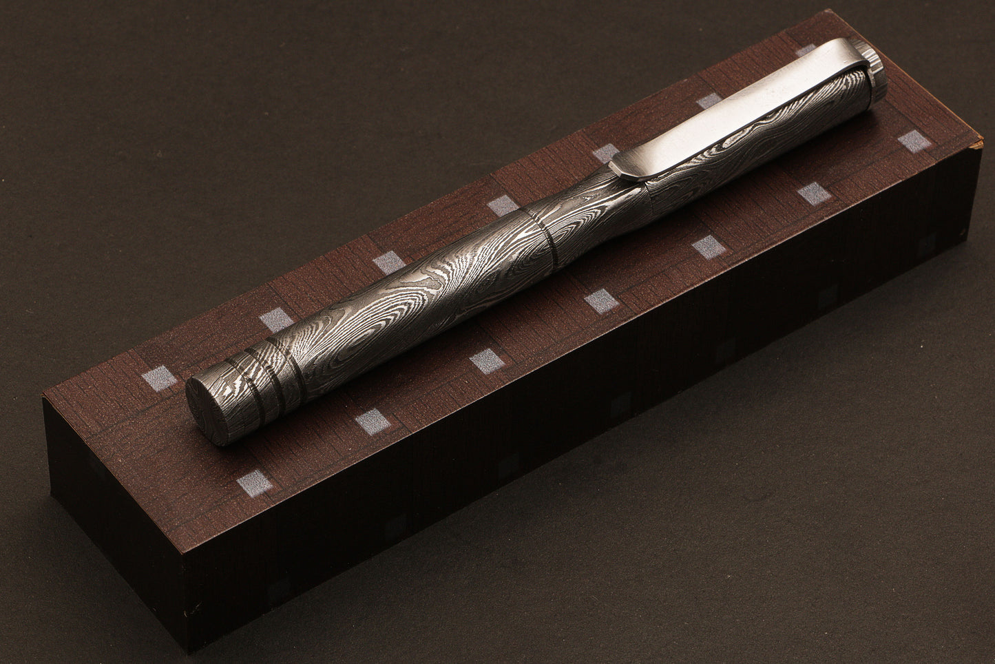 Handmade Splendor Damascus steel ballpoint pen with Pocket Clipper. Pro7005