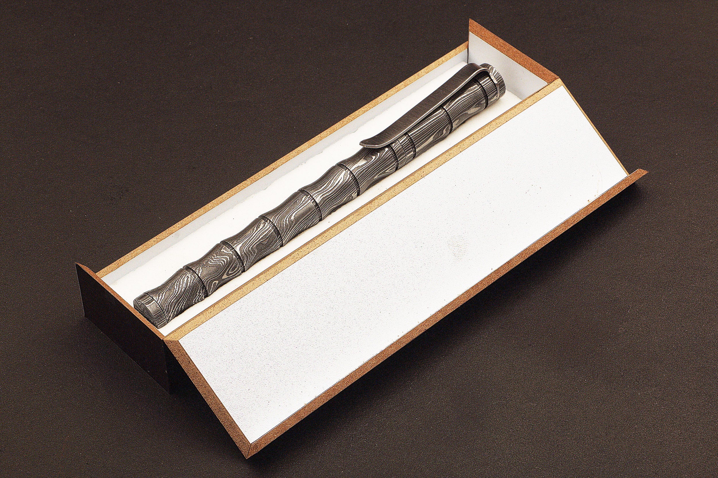 Handmade Damascus steel Pen Custom with Screw Cap and Pocket Clipper. Pro-Regalo7006