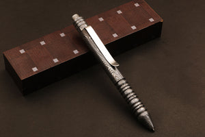 Hand forged Damascus steel Twisted Pattern ballpoint pen with Splines Button. Pro-Regalo7008