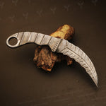 Handmade Damascus Steel Full Tang Handle Karambit Knife Packed in Ash Wood Gift Box.  Pro-Netto1707