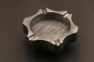 Unique Handmade Damascus steel Ashtray in Edge Design with Rose Wood Box. Pro-Capolavoro7001