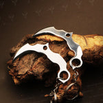 Handmade J2 steel Karambit Shaped Keychain. Buy One Get One Free in a Ash wood Gift Box. Car Gadgets.  Pro-Capolavoro1838