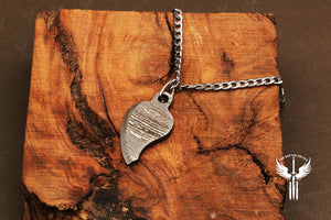 Handmade Damascus steel Leaf shaped Pendant. Packed in Ash Wood Gift Box. Pro-Capolavoro1841