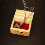 Damascus steel Axe Shaped Necklace Packed in Ash wood Gift Box. Pro-Capolavoro1843