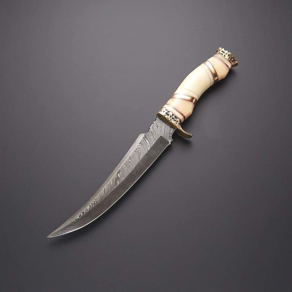 Handmade Damascus steel Camping Skinner Gear with Brass and Camel Bone Handle. Pro-Capolavoro1460