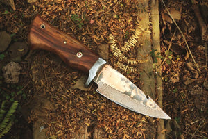 Handmade Copper Damascus Steel Camping Skinner with Gut Hook and Wood Handle. Pro-Tenace1602