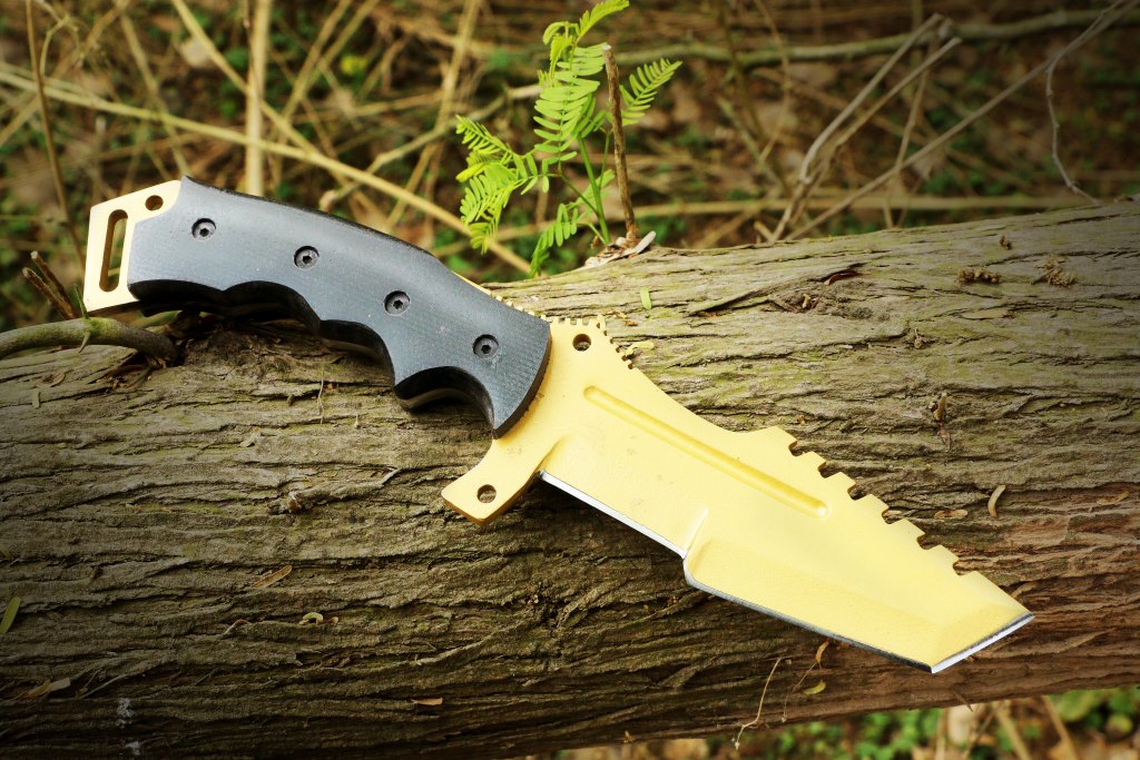 High carbon steel Golden coated hunting tracker TANTO knife. Pro-Capolavoro1848