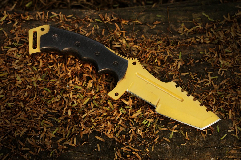 High carbon steel Golden coated hunting tracker TANTO knife. Pro-Capolavoro1848