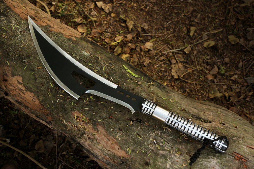 Handmade Traditional Viking Powder Coated long Metal Handle Axe Camping Gear.  Free Damascus Steel Ring. Pro-Bello1891